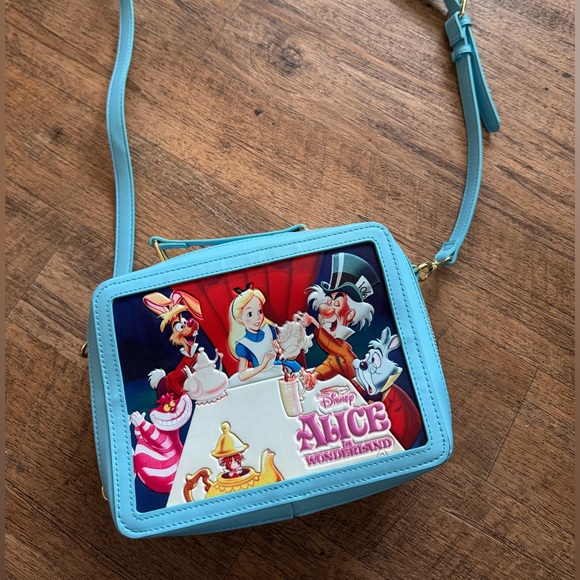 Disney Loungefly Alice in Wonderland Crossbody - Picture 1 of 5